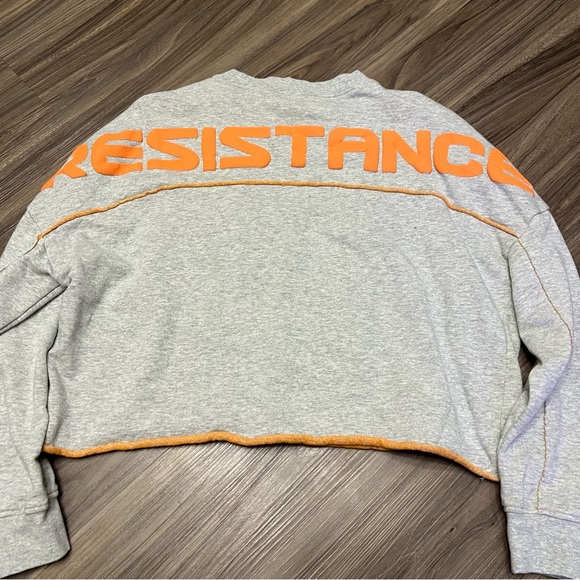 Star Wars: The Rise Of Skywalker Resistance Raw-Edge sz S Athletic Jersey crop - Picture 10 of 10